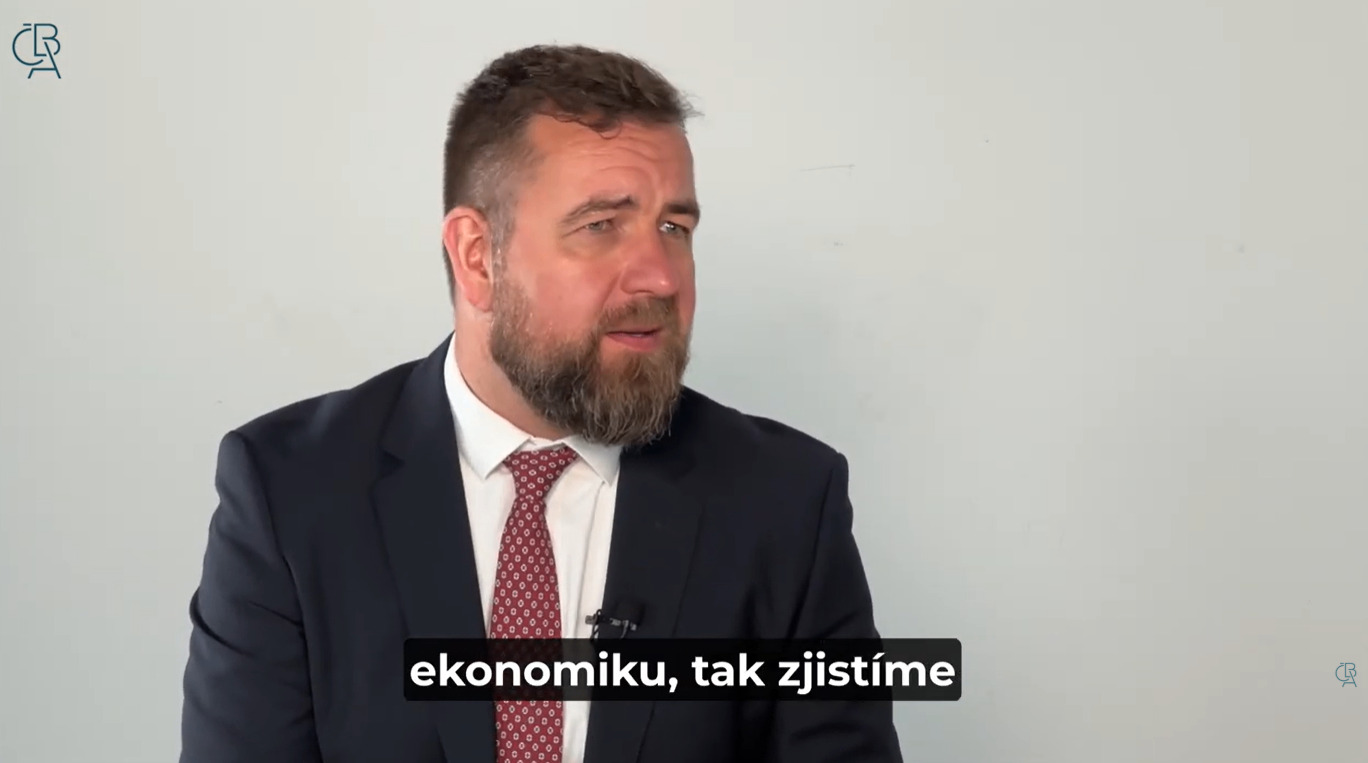 Makroekonomická prognóza ČBA 2Q26 (1. díl): rozhovor s ekonomem Petrem Gapkem